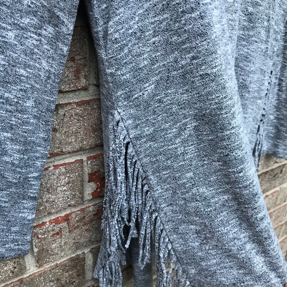 I 🖤 RONSON Merled Heather Gray Fringe Sweater | M - Picture 5 of 9